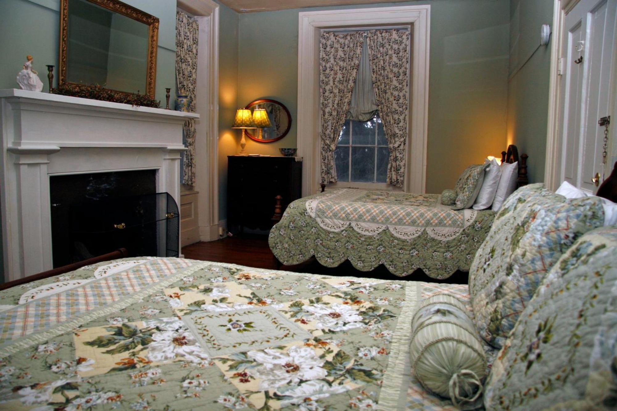 Stanardsville The Lafayette Inn & Restaurant מראה חיצוני תמונה