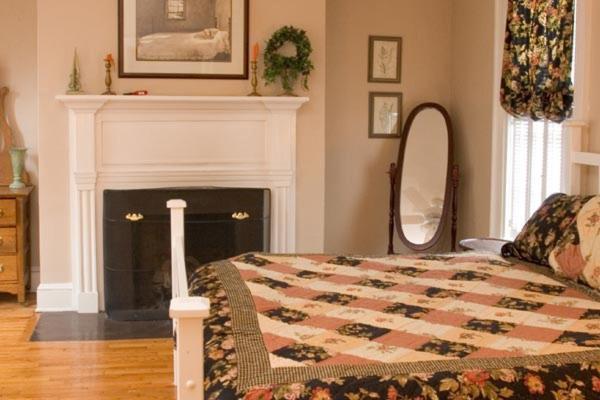 Stanardsville The Lafayette Inn & Restaurant מראה חיצוני תמונה