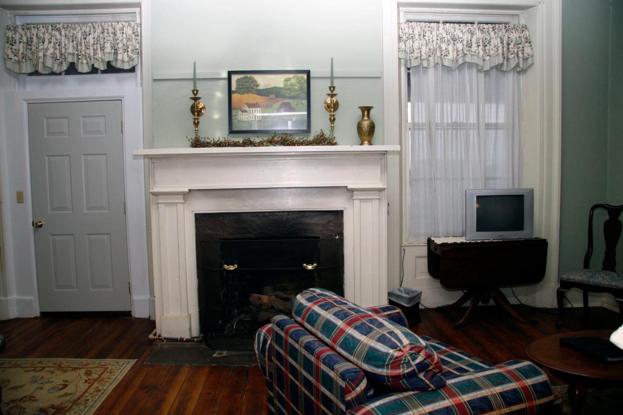 Stanardsville The Lafayette Inn & Restaurant מראה חיצוני תמונה