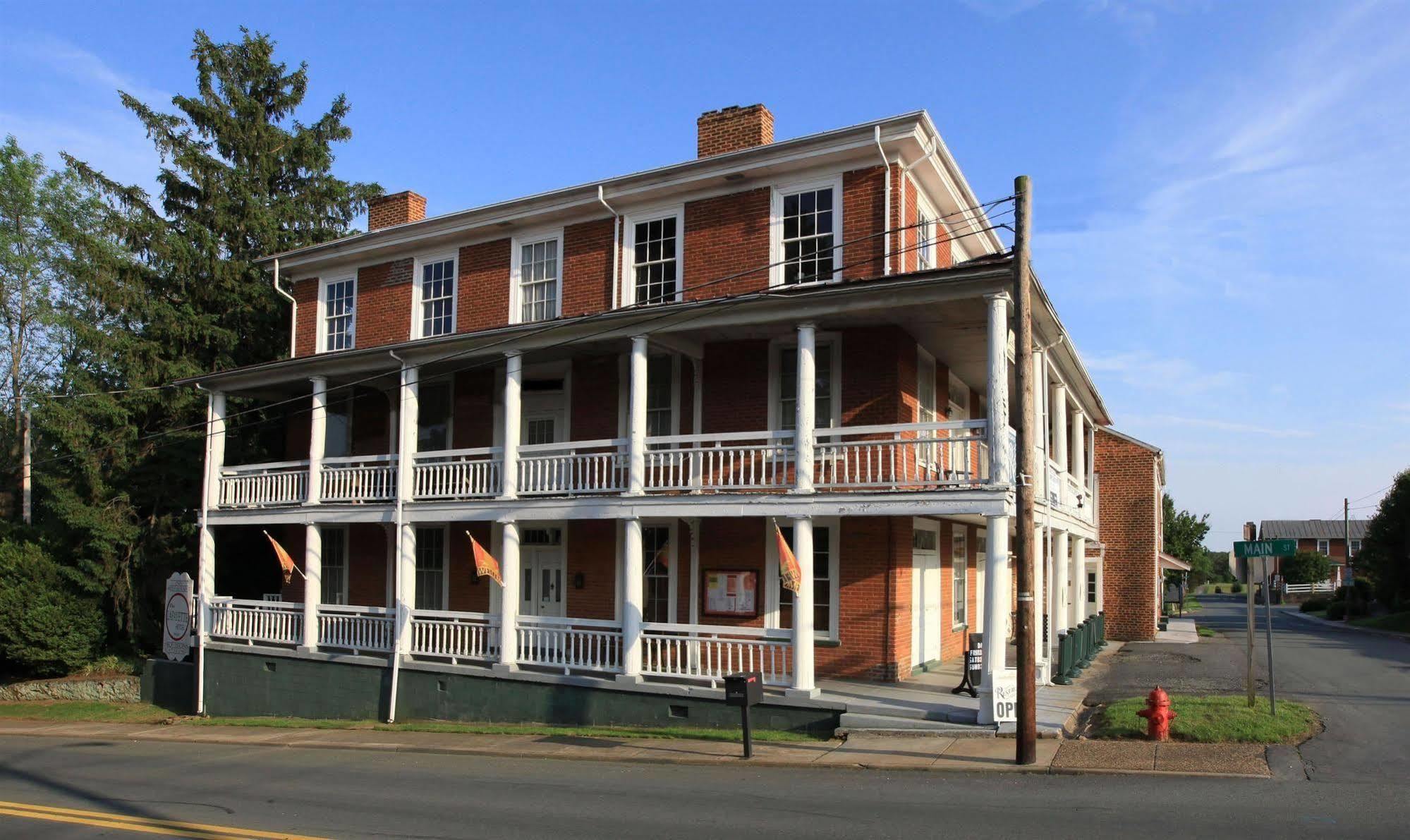 Stanardsville The Lafayette Inn & Restaurant מראה חיצוני תמונה